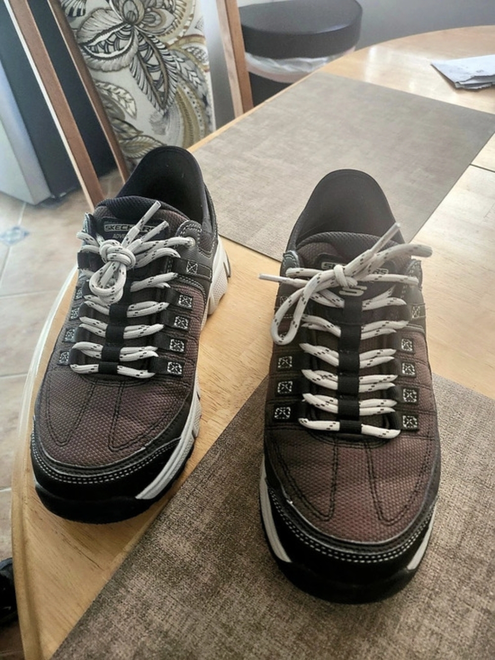 Skechers D'Lites Brown & Black Sneakers